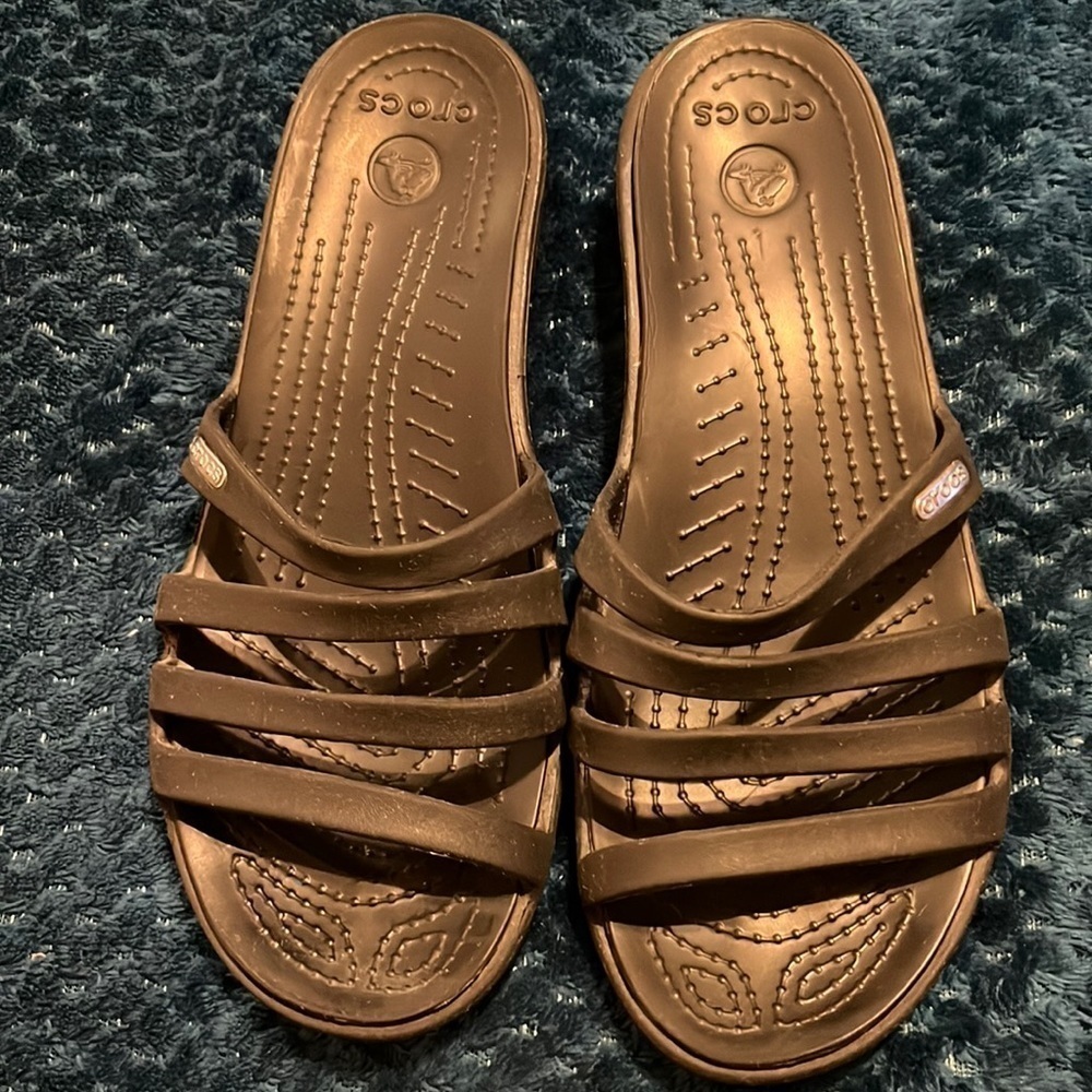 Crocs size 9. Color black! Great condition!